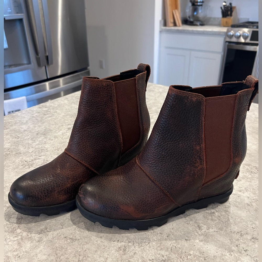Sorel Joan of Arctic Wedge II Chelsea Boots